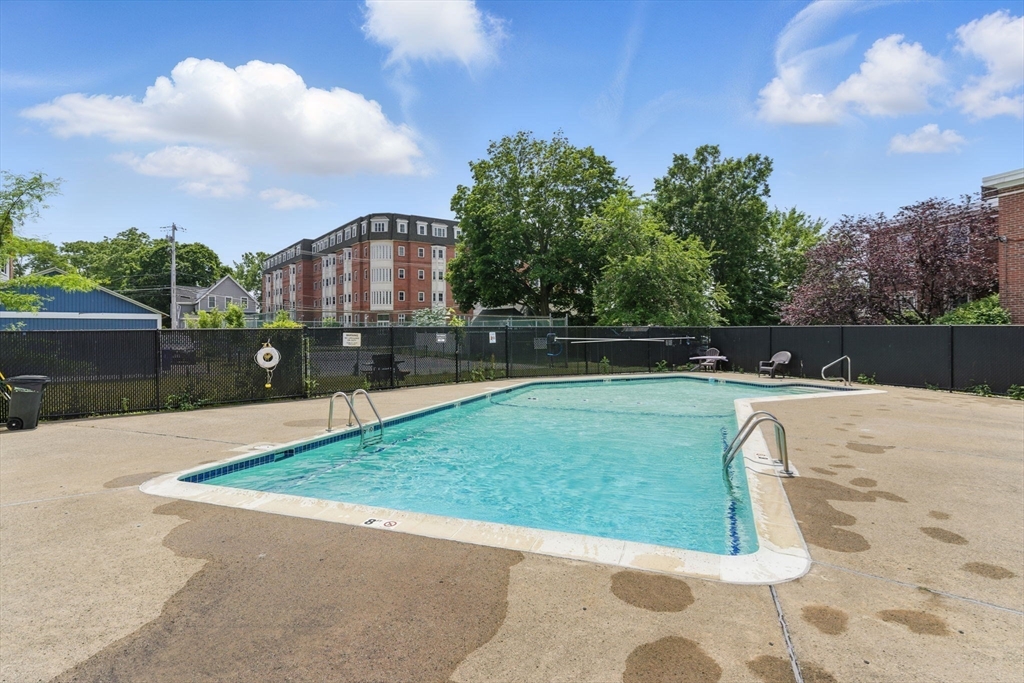 42 Newman Rd # 3