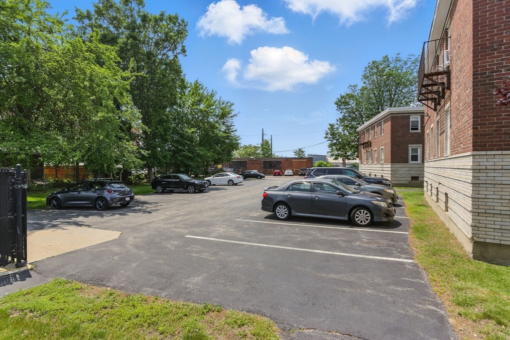 42 Newman Rd # 3