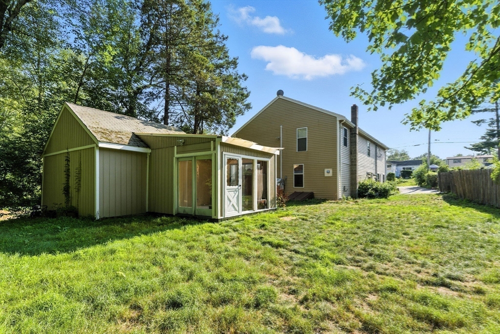 18 Holly Road