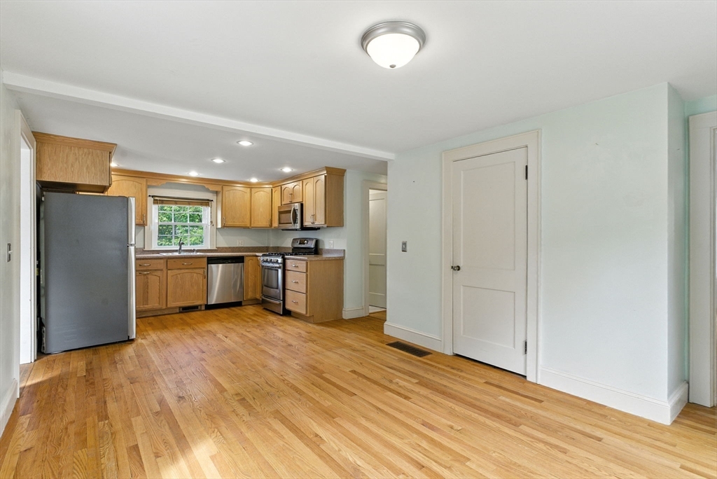 24 Oliver St