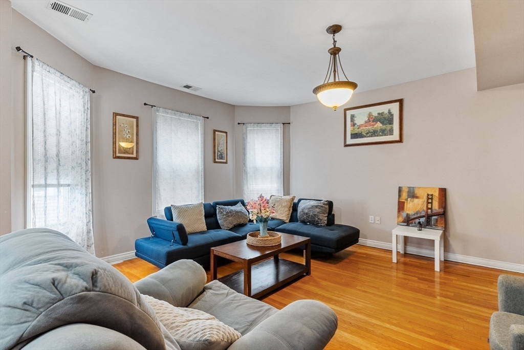 23 Trident Ave # 2