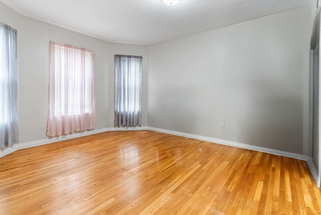 23 Trident Ave # 2