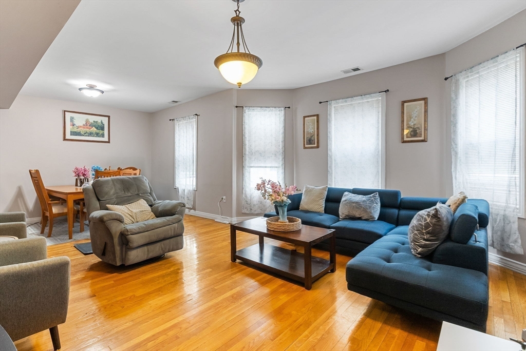 23 Trident Ave # 2
