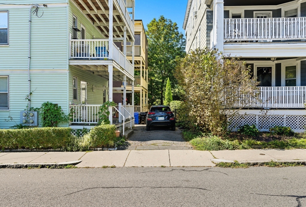 20 Rice St # 2
