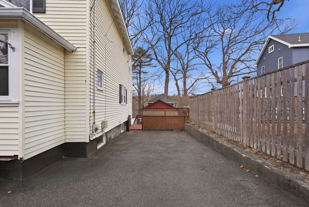 57 Taft St