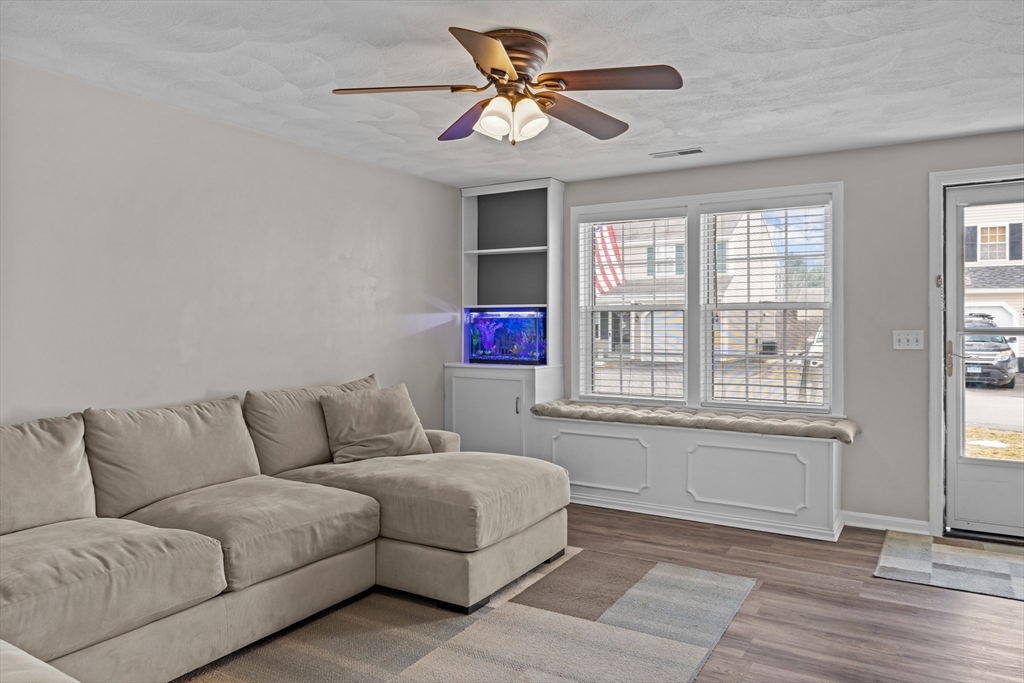 103 Juniper Ln # 103