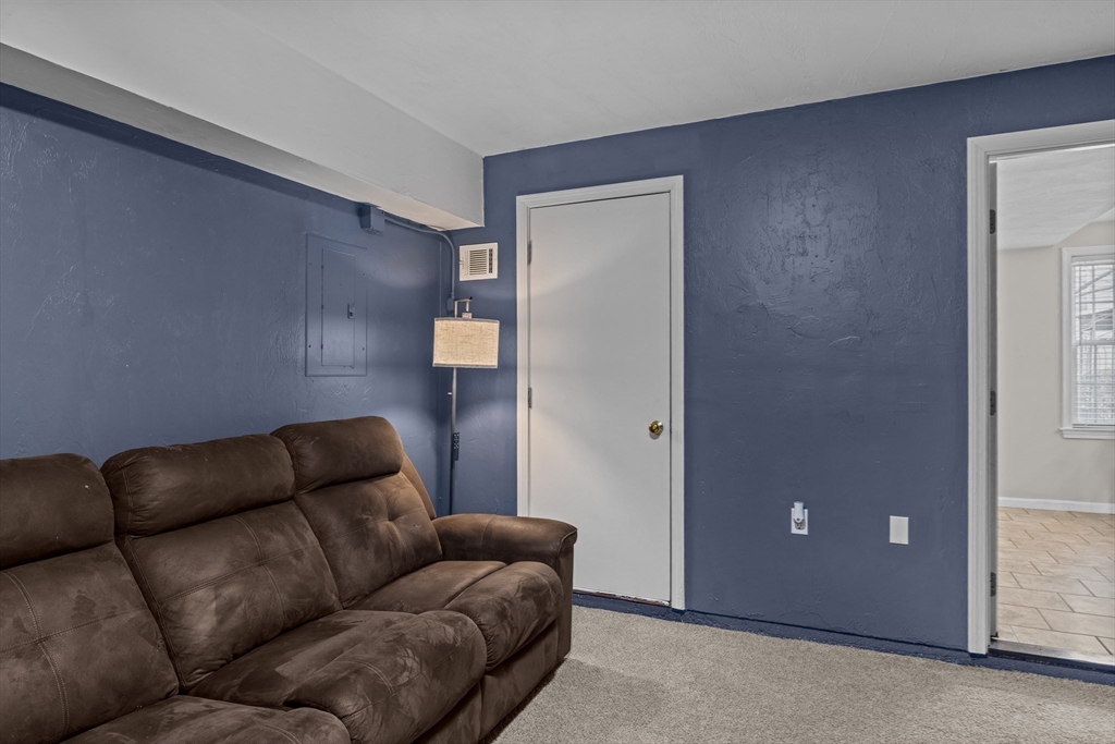 103 Juniper Ln # 103
