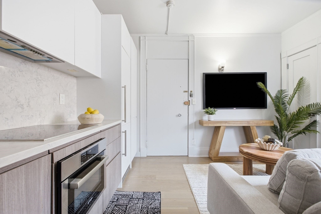 21 Beacon St # 11L