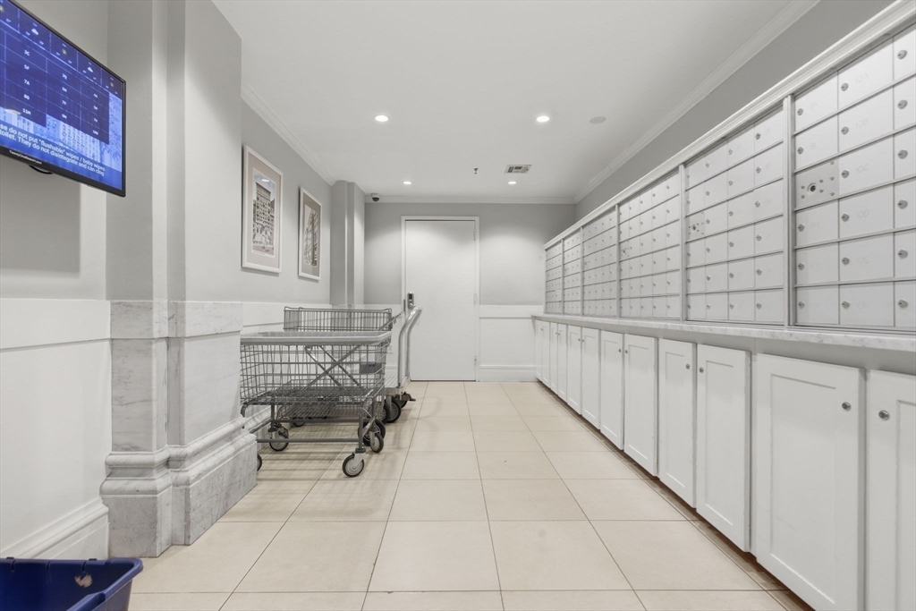 21 Beacon St # 11L
