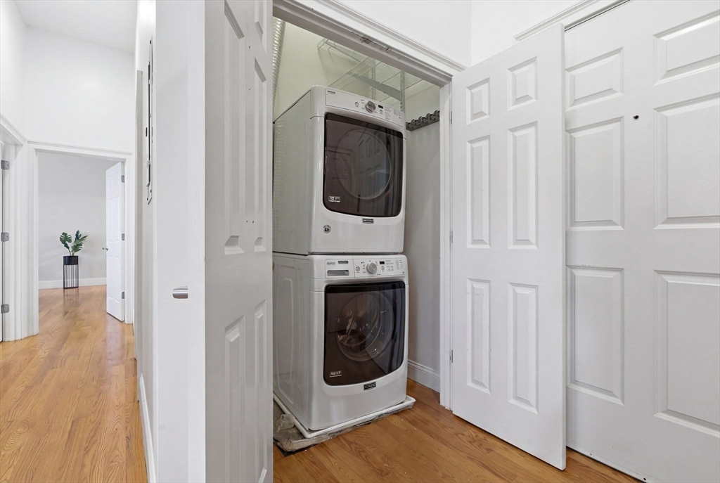 87 Franklin St # 105