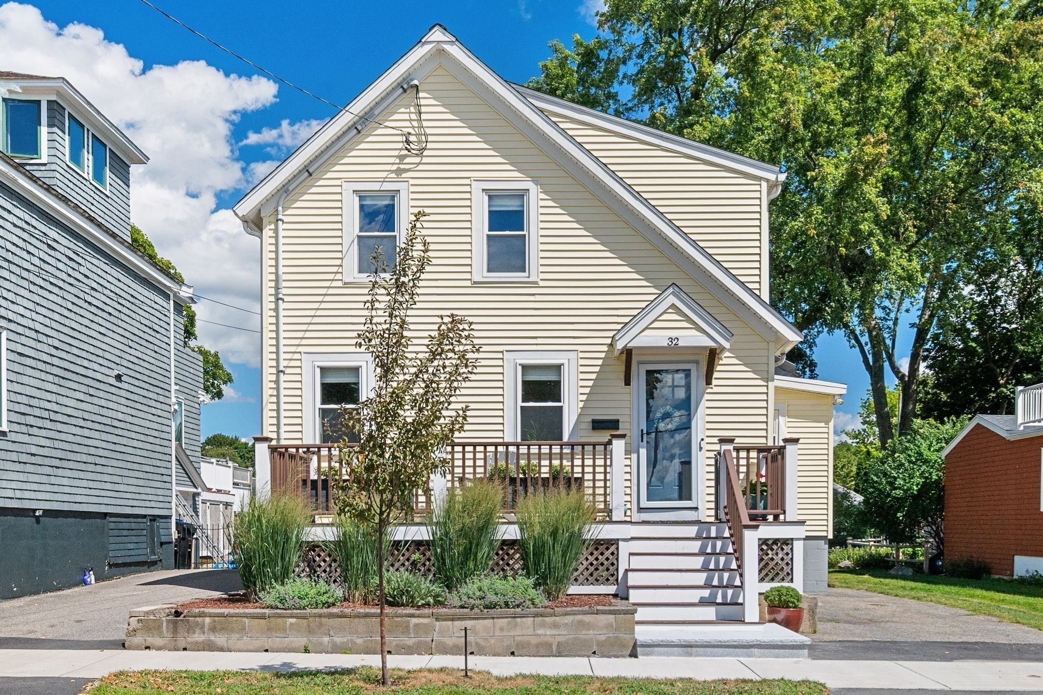 32 Crescent Ave