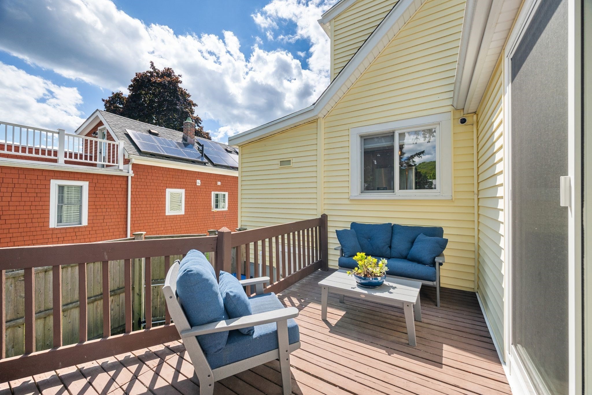 32 Crescent Ave