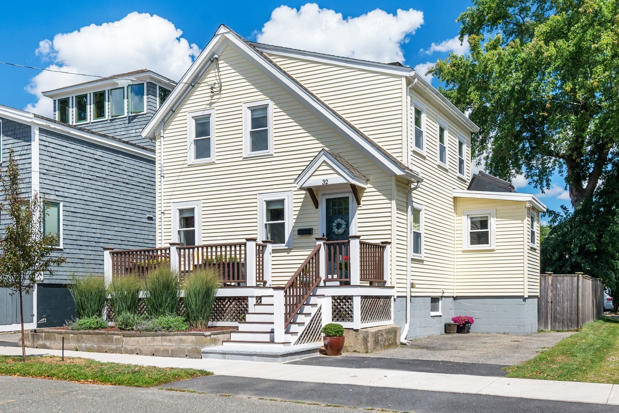 32 Crescent Ave