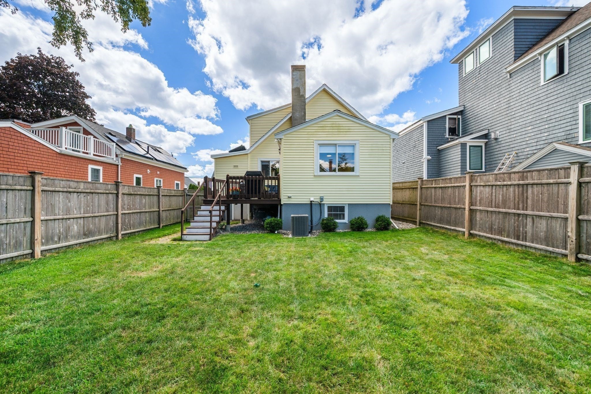 32 Crescent Ave