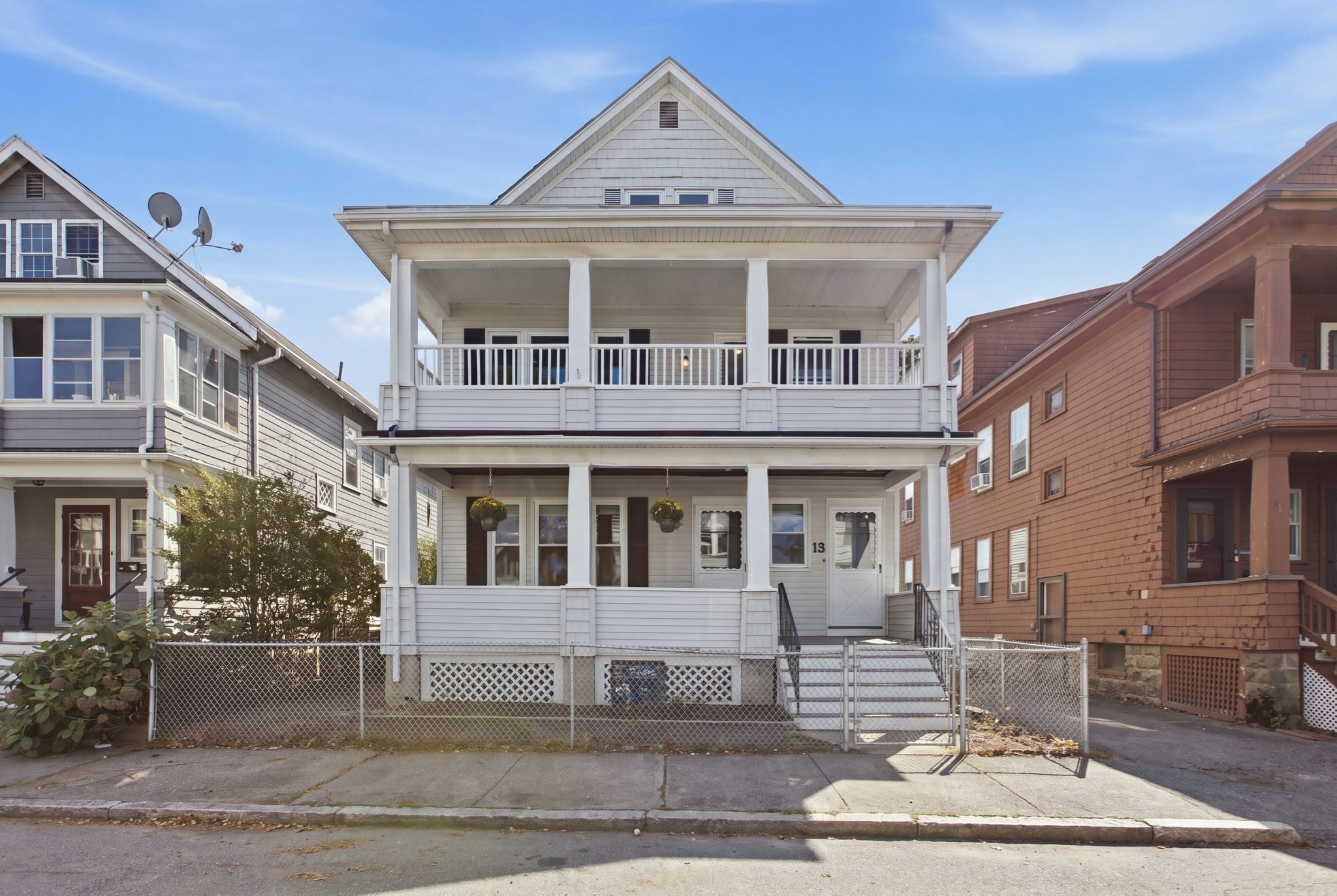 13-15 Carney St