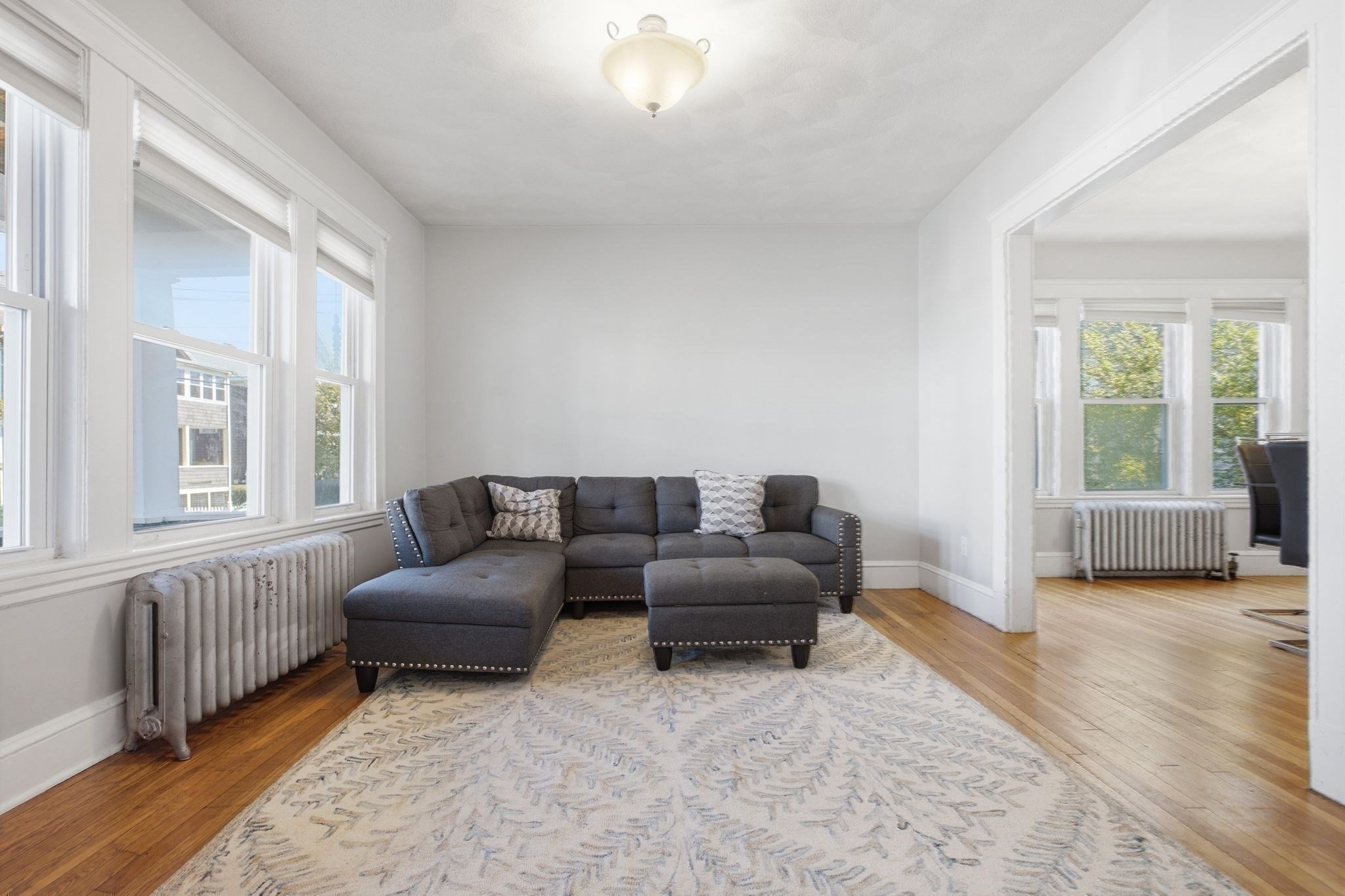 13-15 Carney St