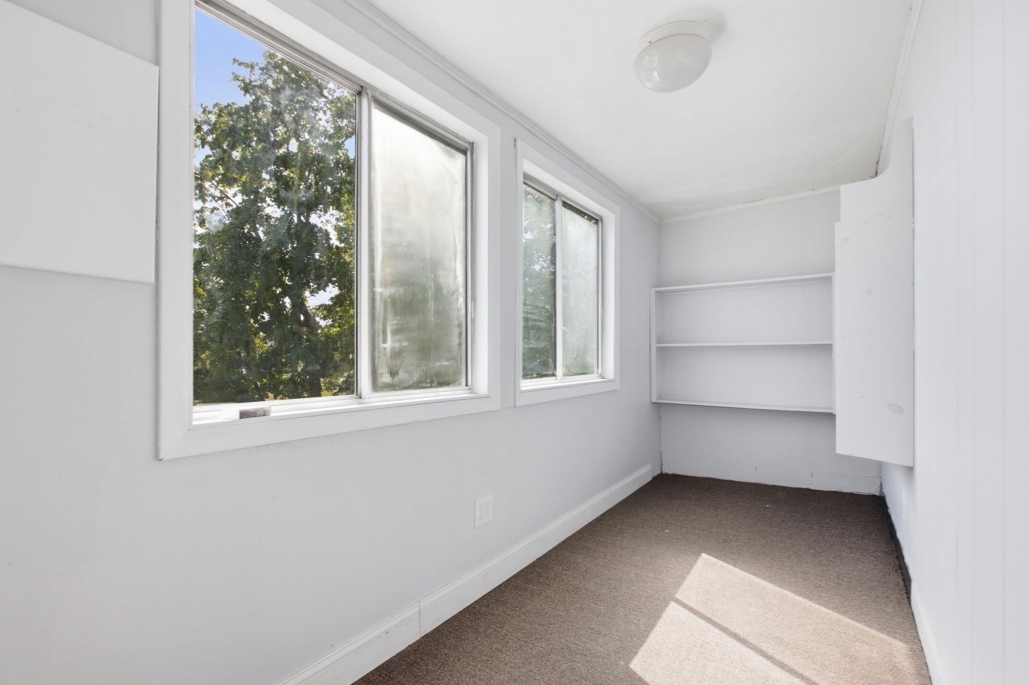 13-15 Carney St