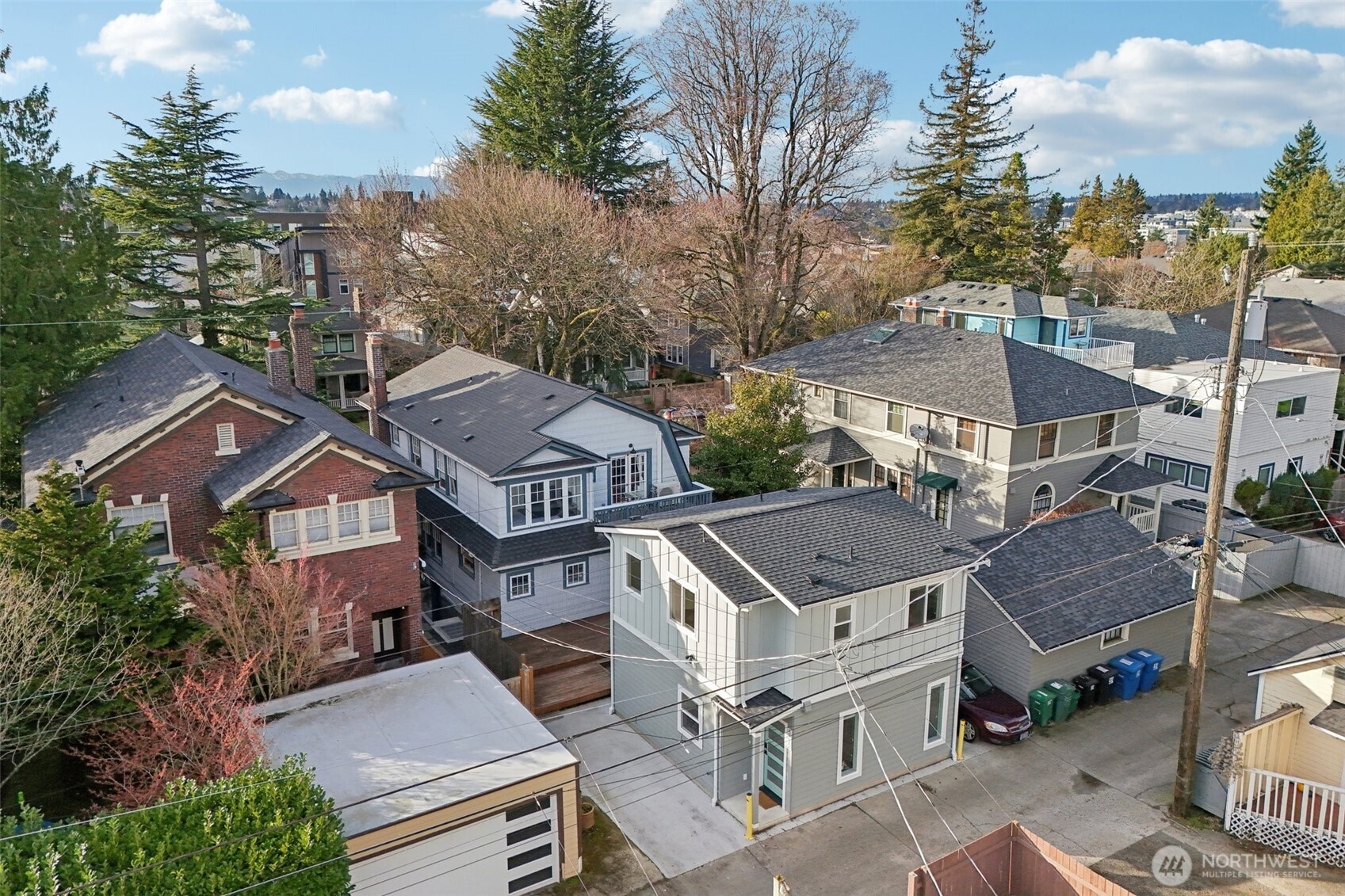 5230 16th Avenue NE