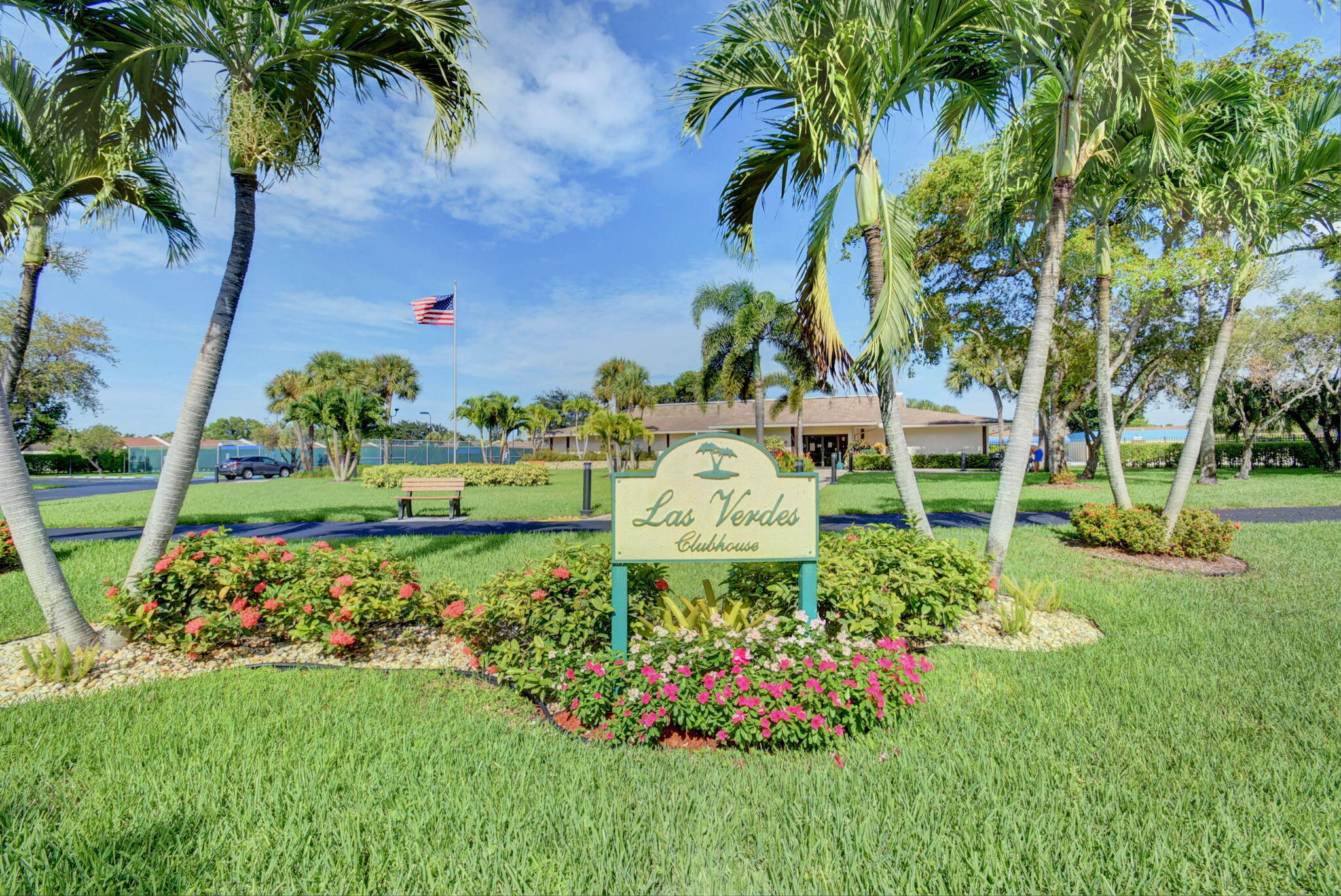 5280 Las Verdes Circle 216