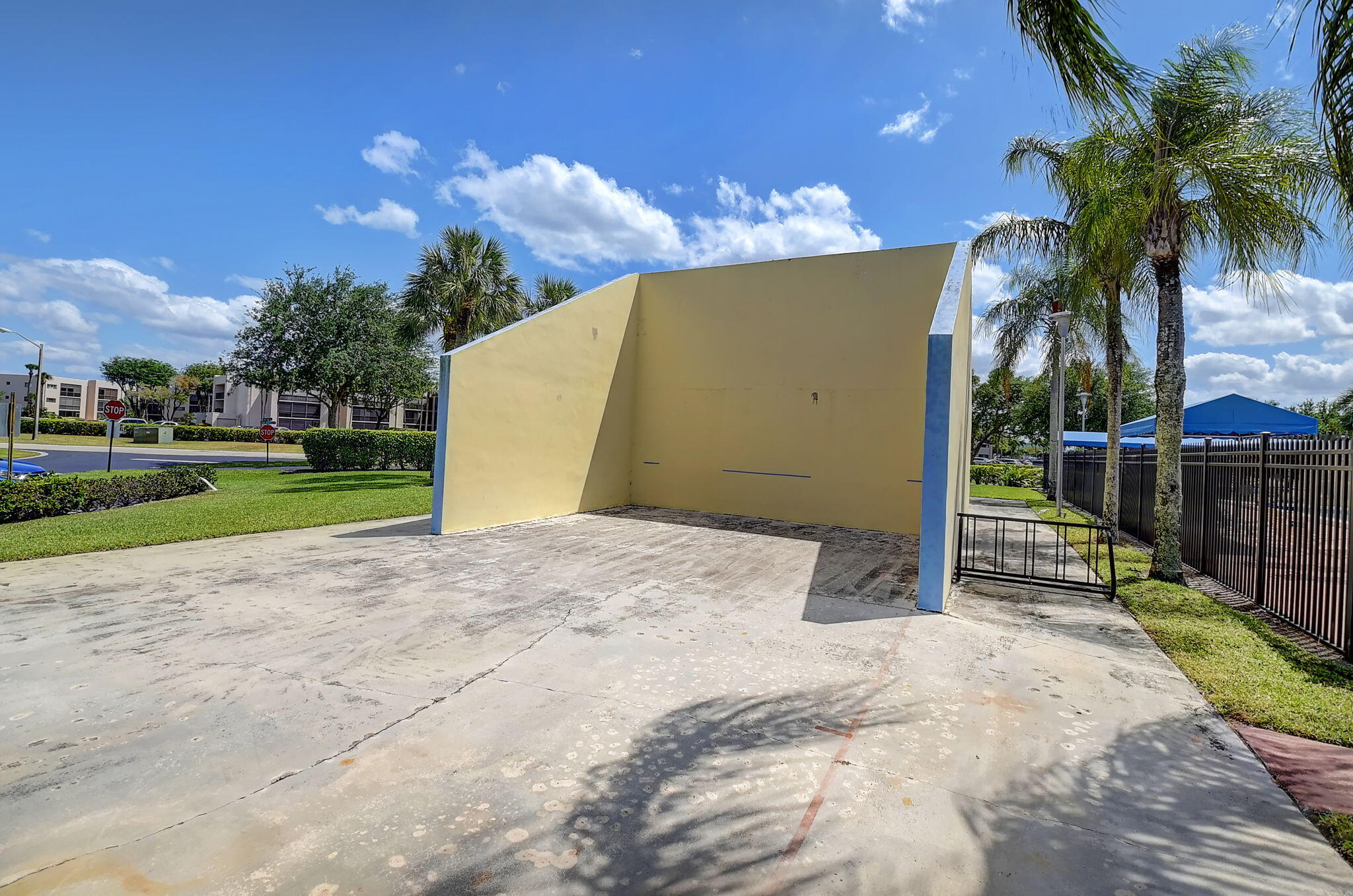 5280 Las Verdes Circle 216
