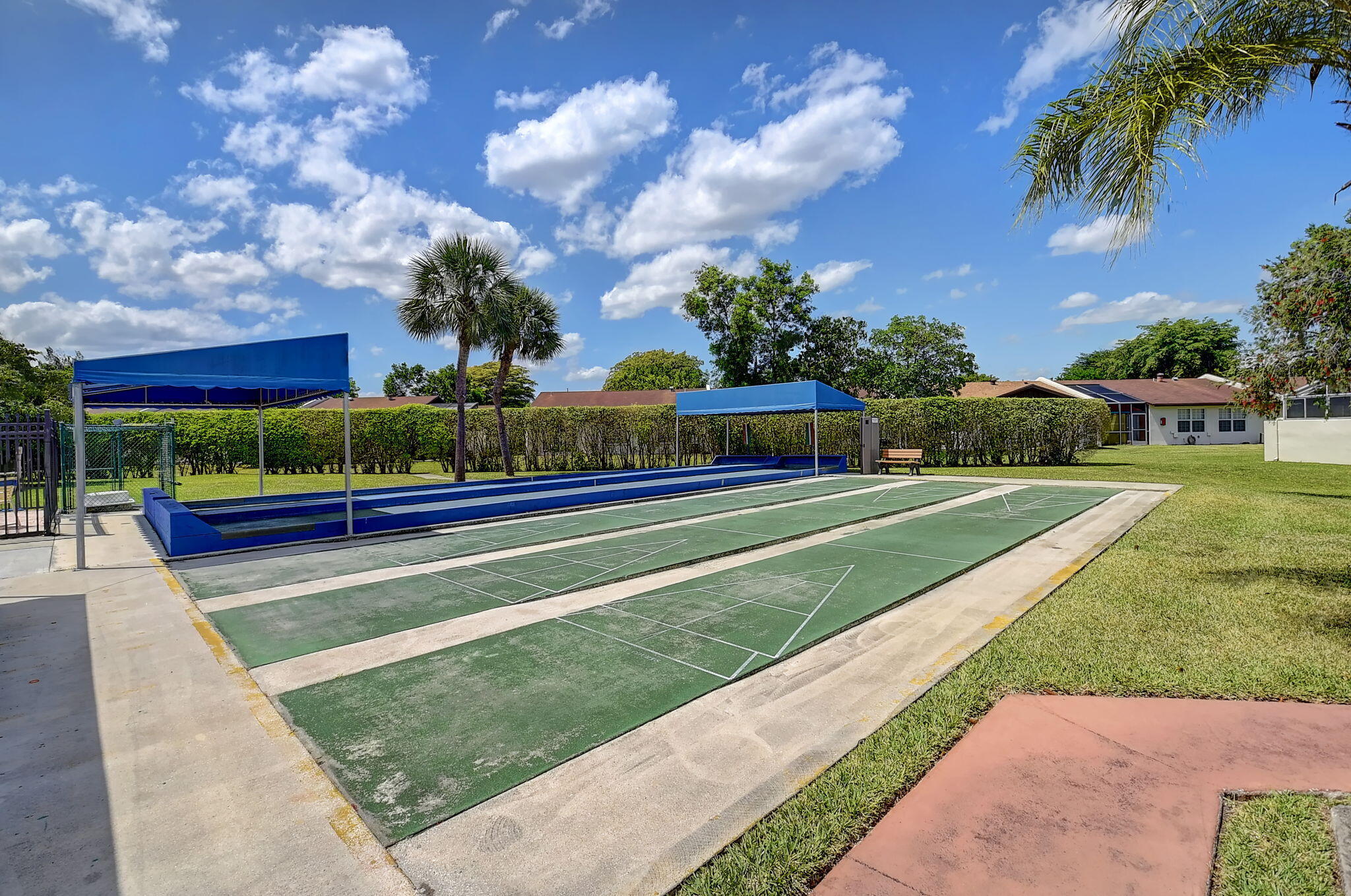 5280 Las Verdes Circle 216