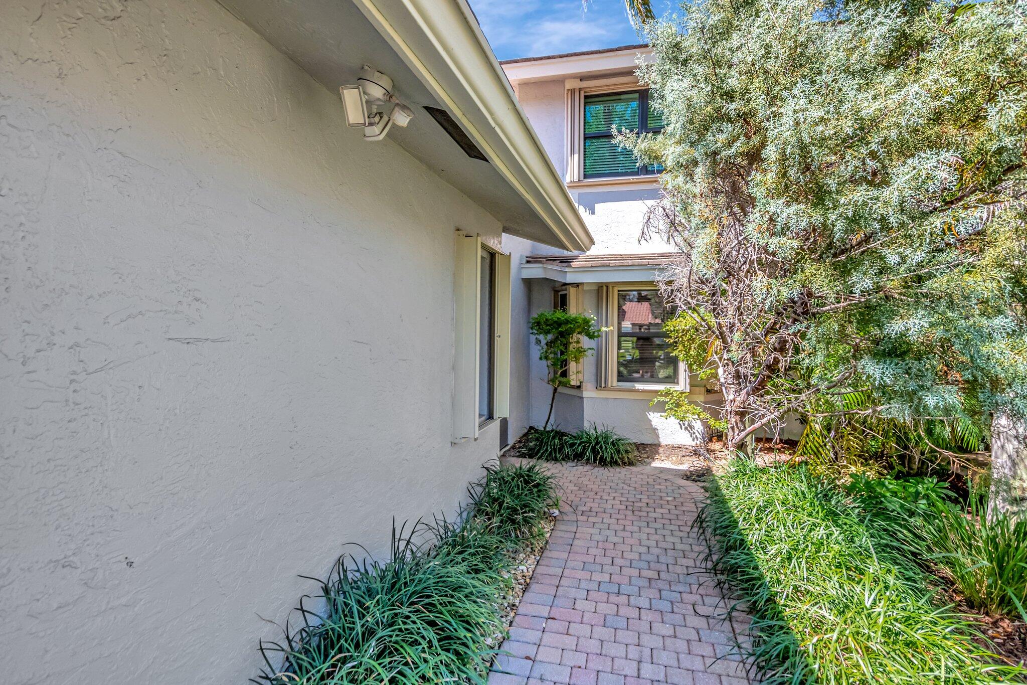 3126 Deer Creek Lake Shore Drive