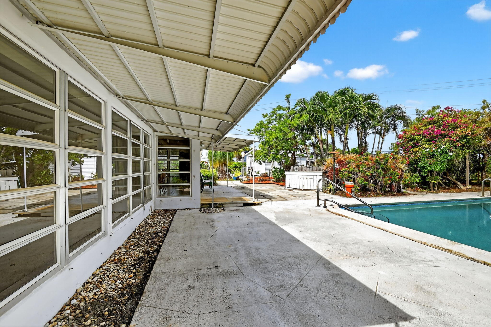 1337 W Broward Street