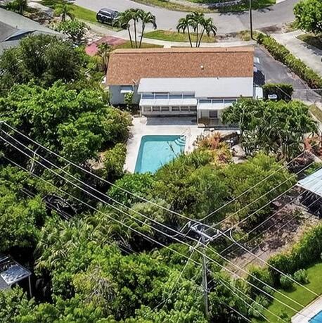 1337 W Broward Street