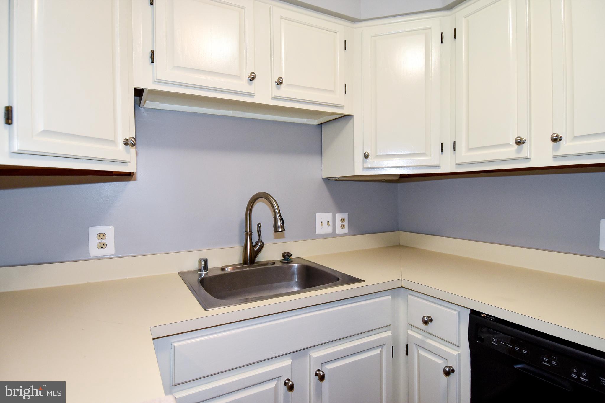 652 S COLUMBUS STREET