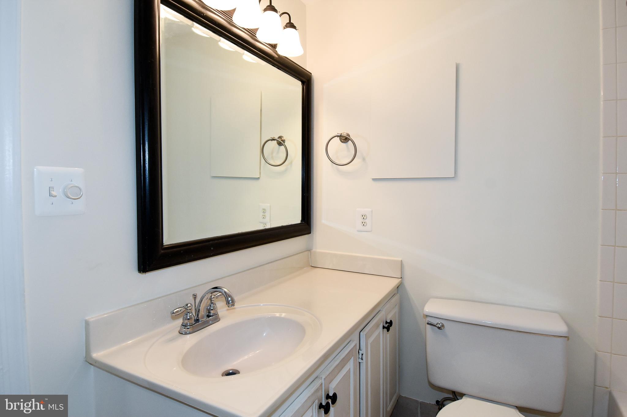 652 S COLUMBUS STREET