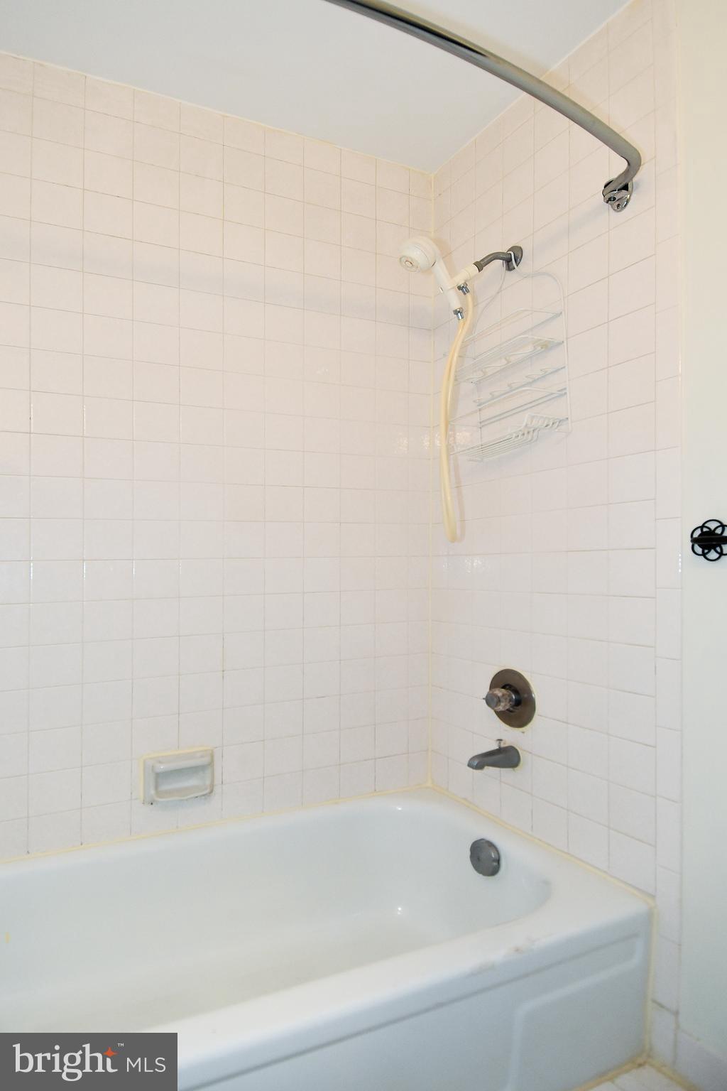 652 S COLUMBUS STREET