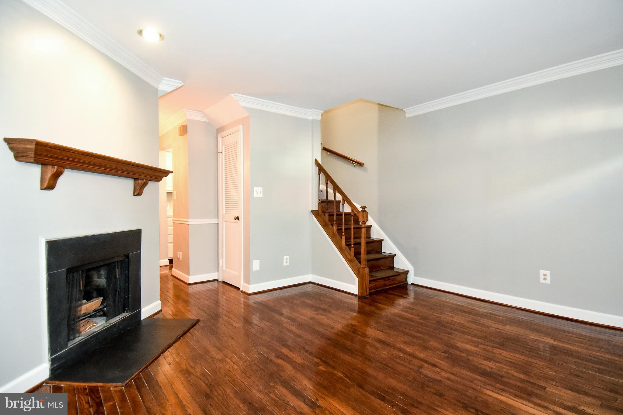 652 S COLUMBUS STREET