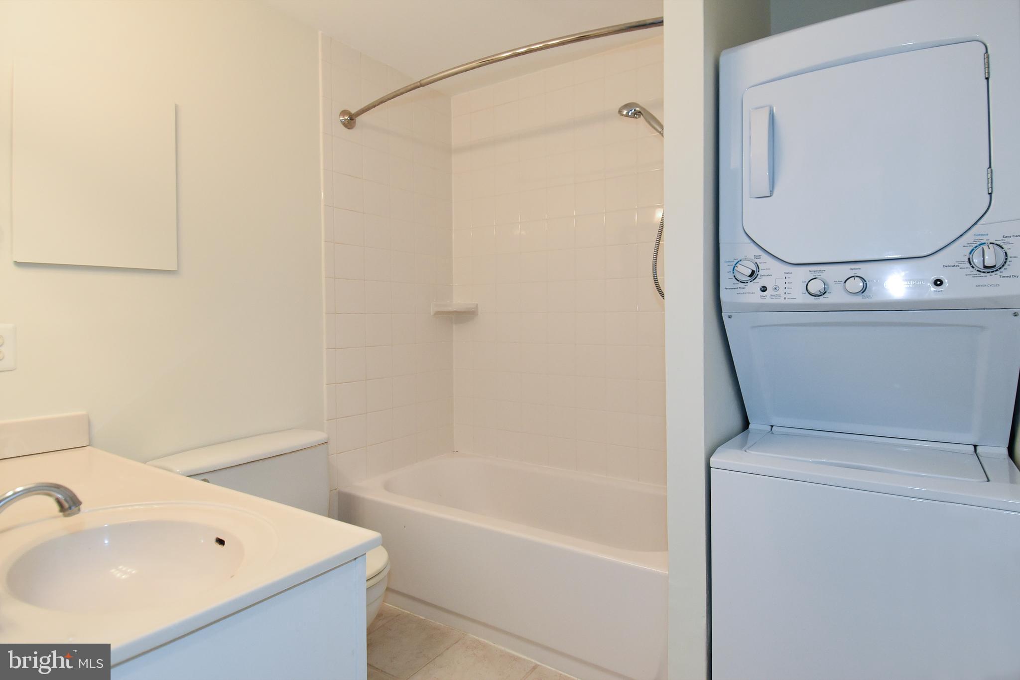 652 S COLUMBUS STREET