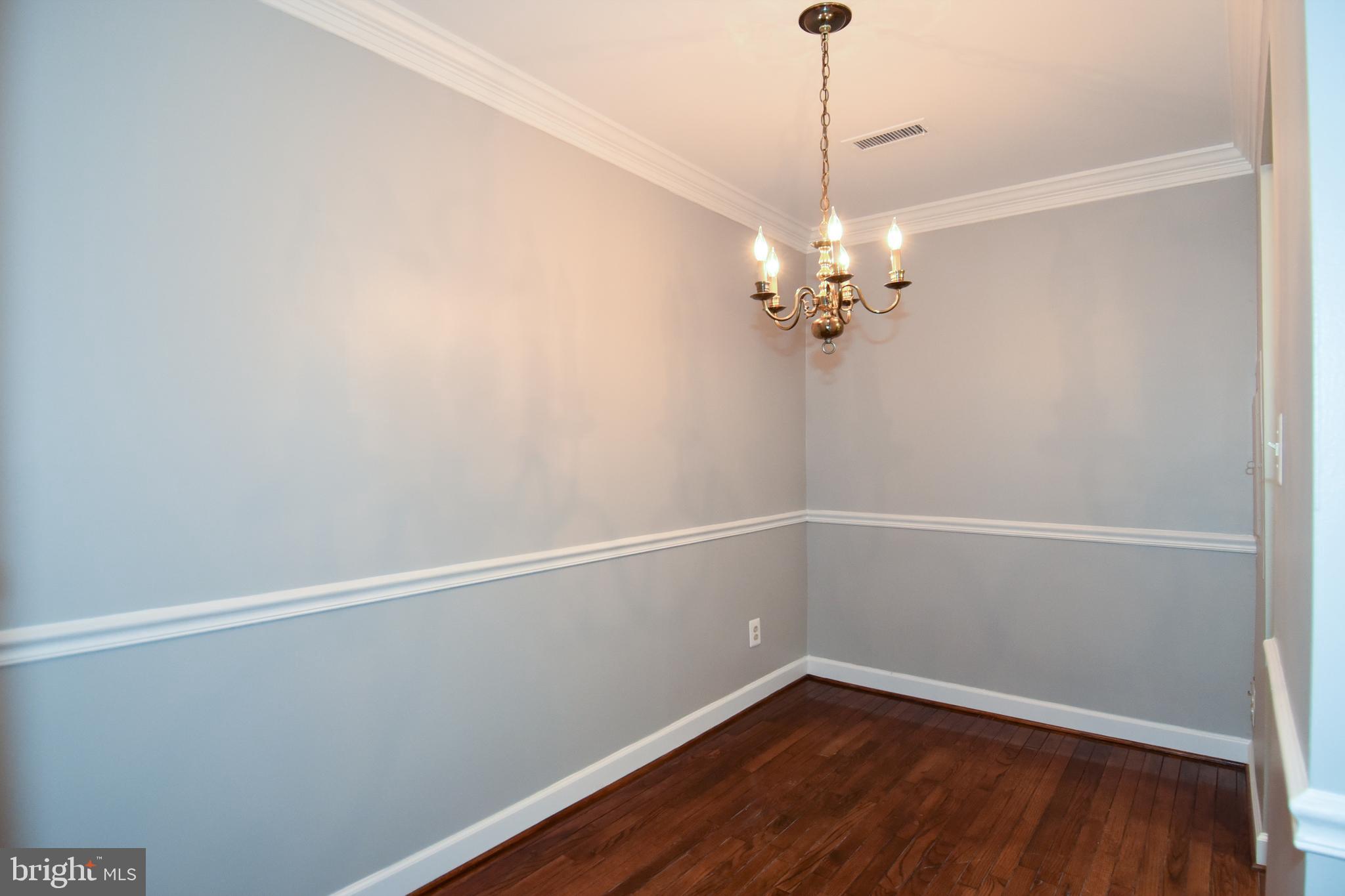 652 S COLUMBUS STREET