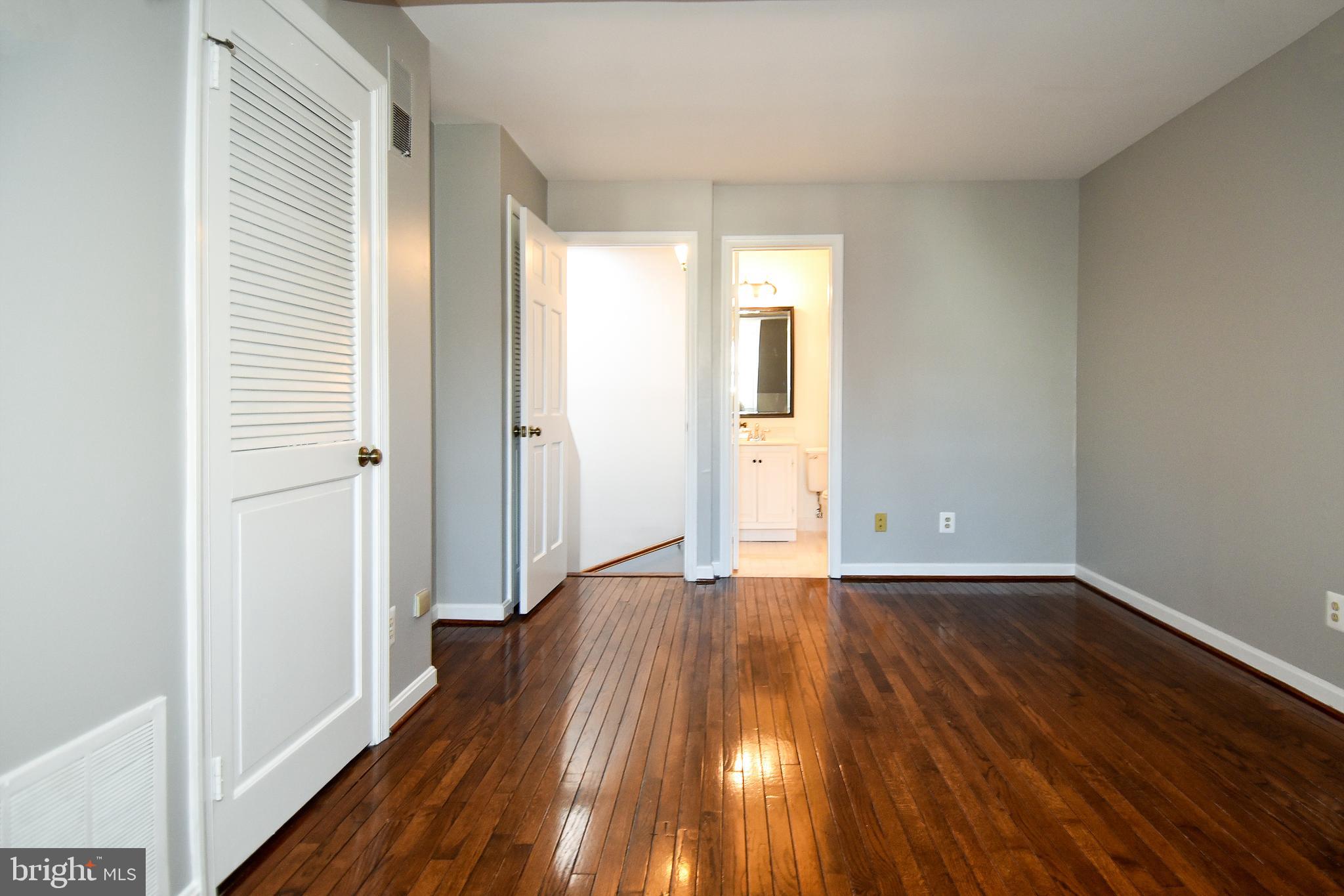 652 S COLUMBUS STREET