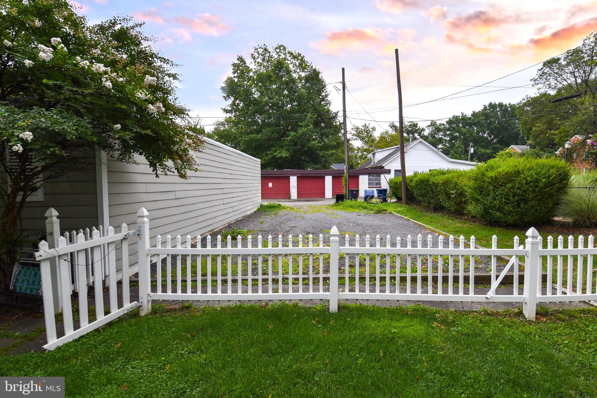 1705 COMMONWEALTH AVENUE B