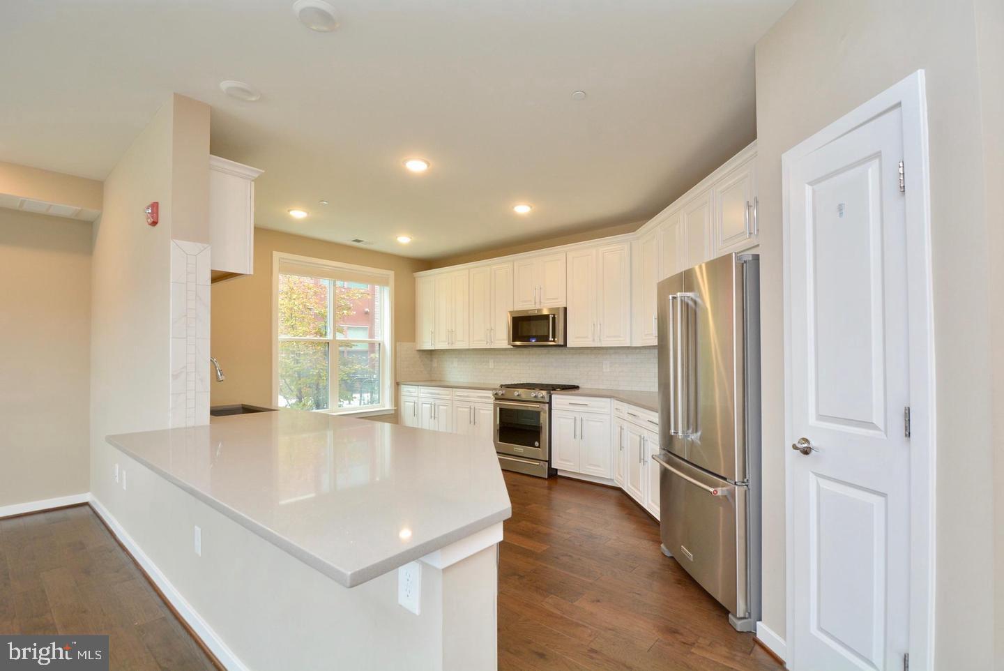 3989 NORTON PLACE 104