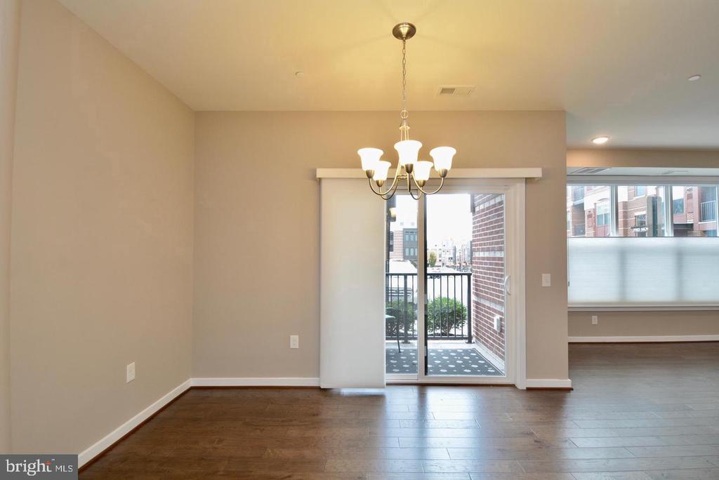 3989 NORTON PLACE Unit: 104