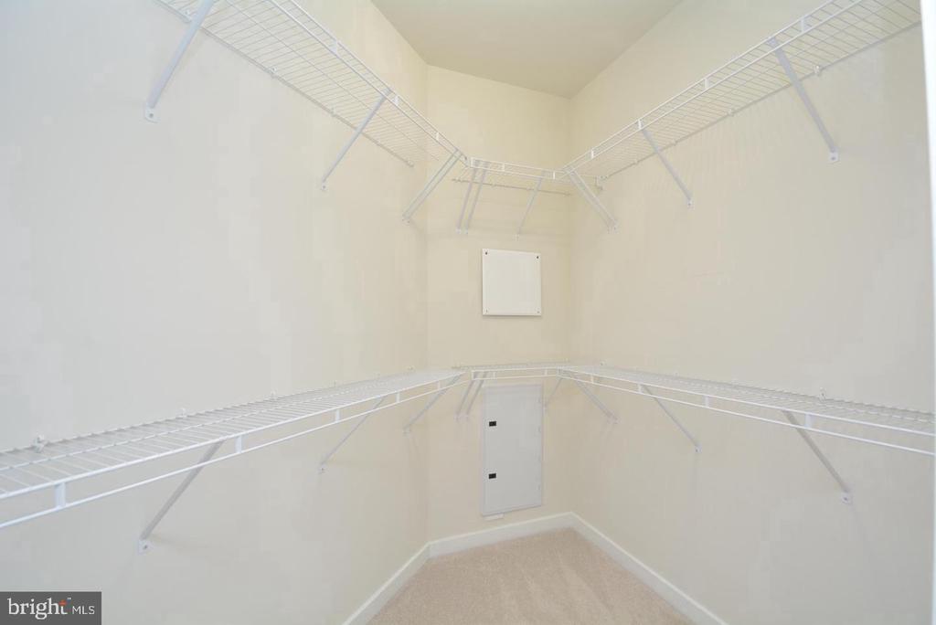 3989 NORTON PLACE Unit: 104