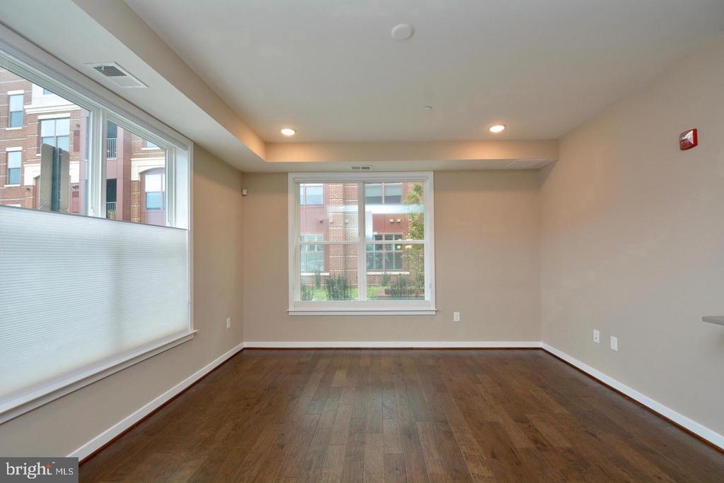 3989 NORTON PLACE Unit: 104