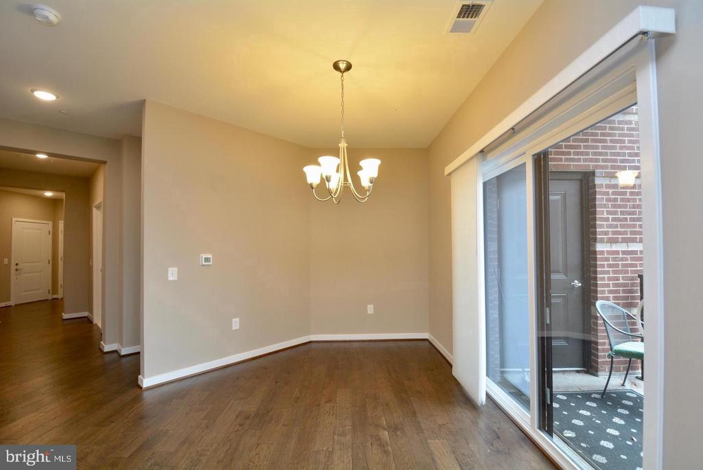 3989 NORTON PLACE Unit: 104
