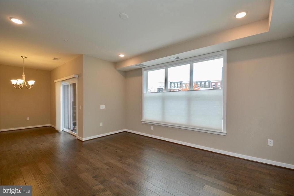 3989 NORTON PLACE Unit: 104