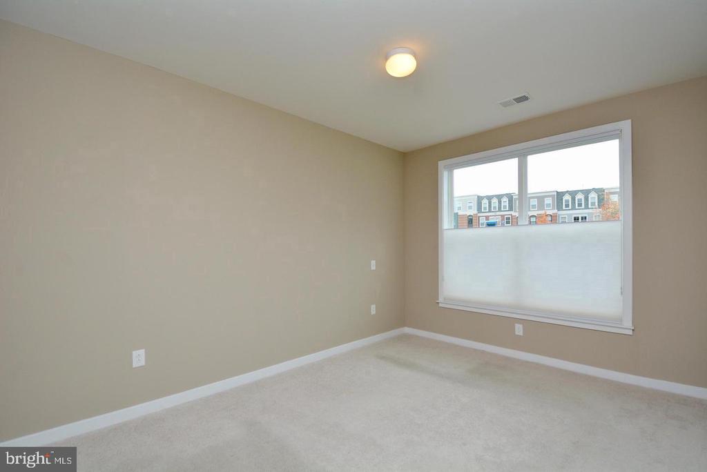 3989 NORTON PLACE Unit: 104