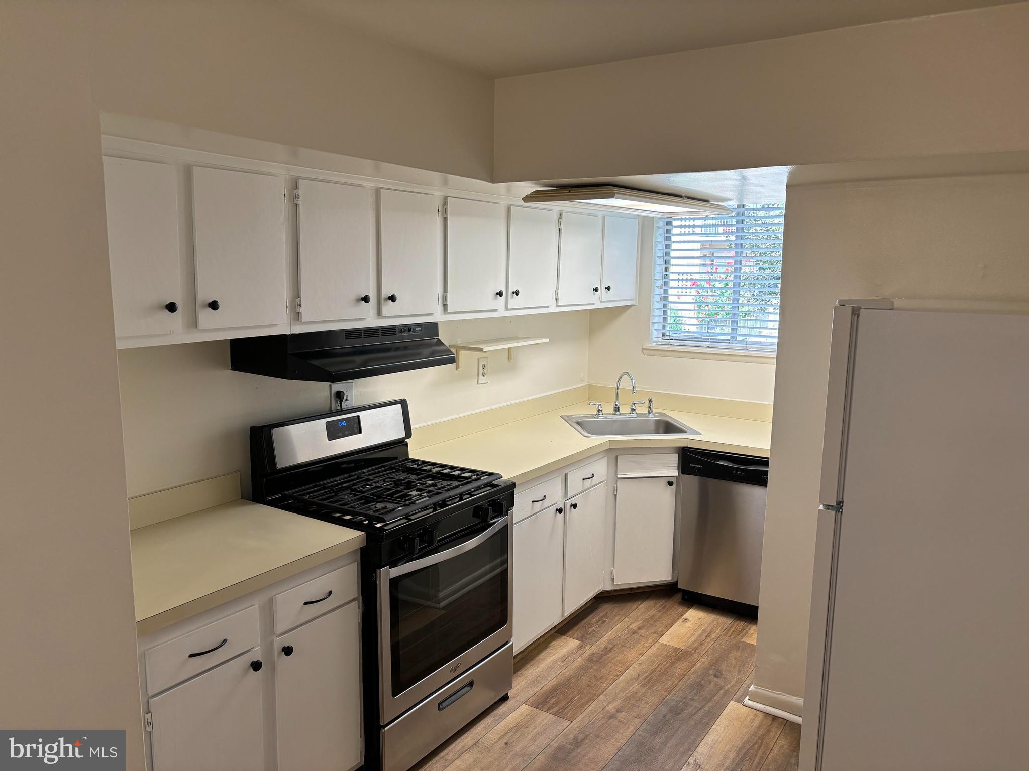 3704 N Rosser St #T2