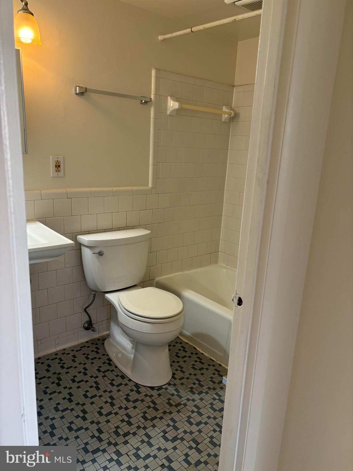 3704 N Rosser St #T2