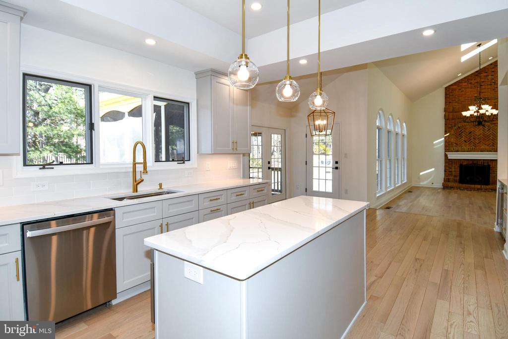 8412 Copperleaf Ct
