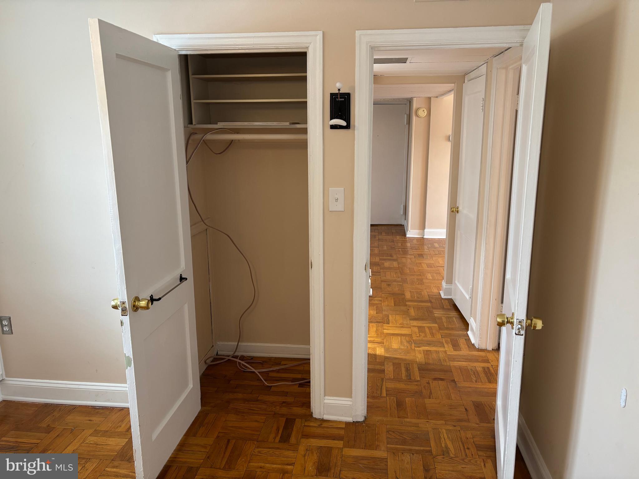 6617 E WAKEFIELD DR #B2