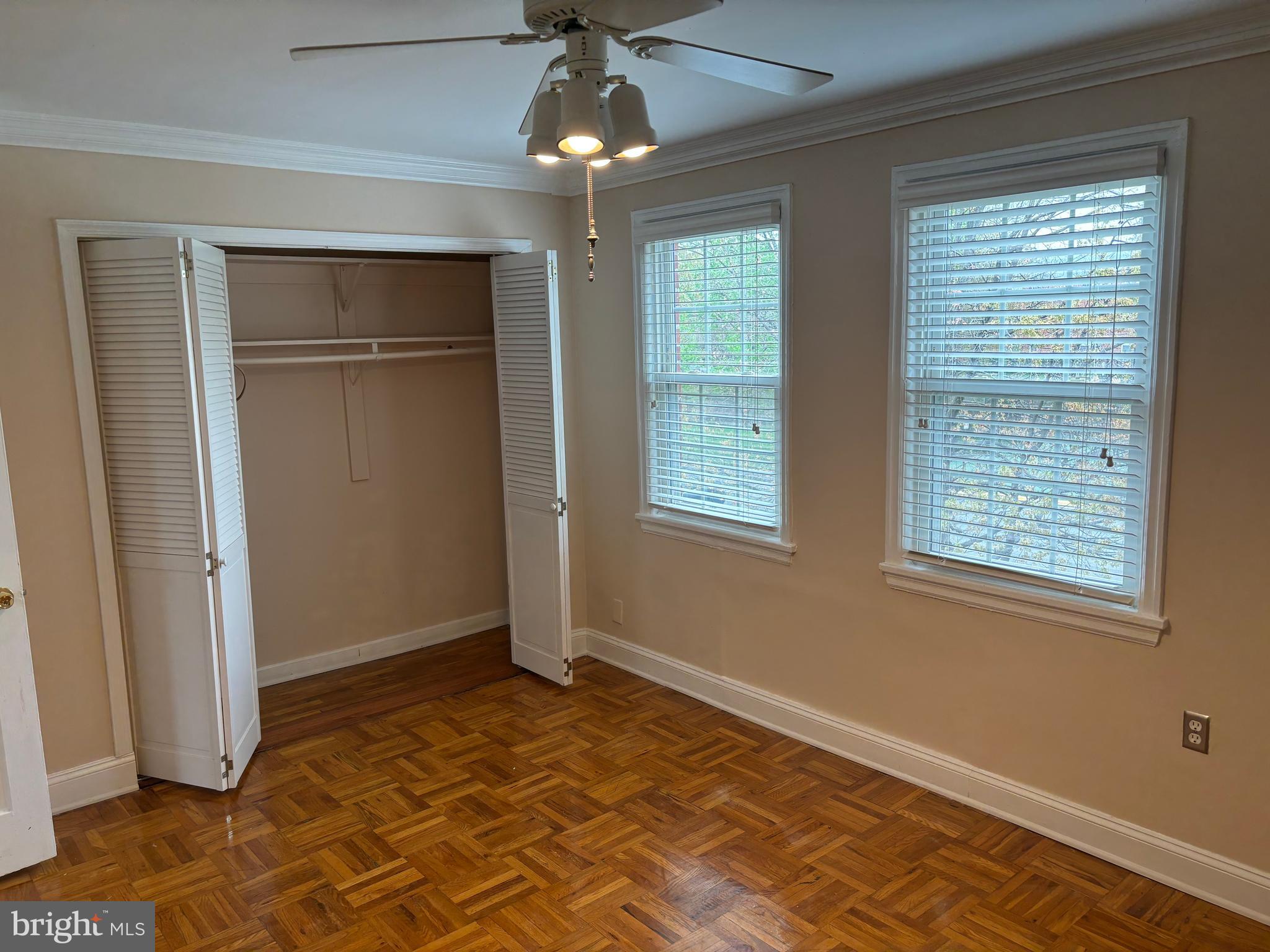 6617 E WAKEFIELD DR #B2