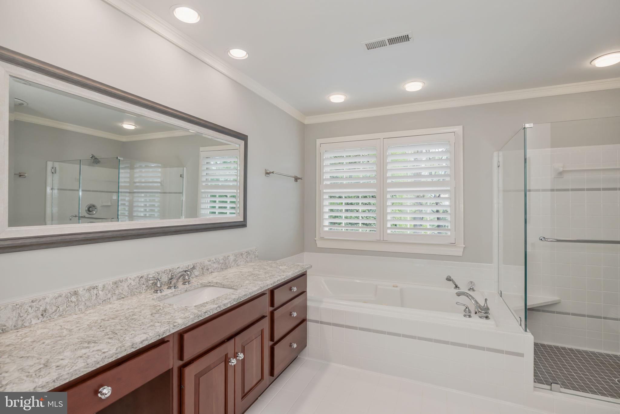 5801 WESTCHESTER STREET