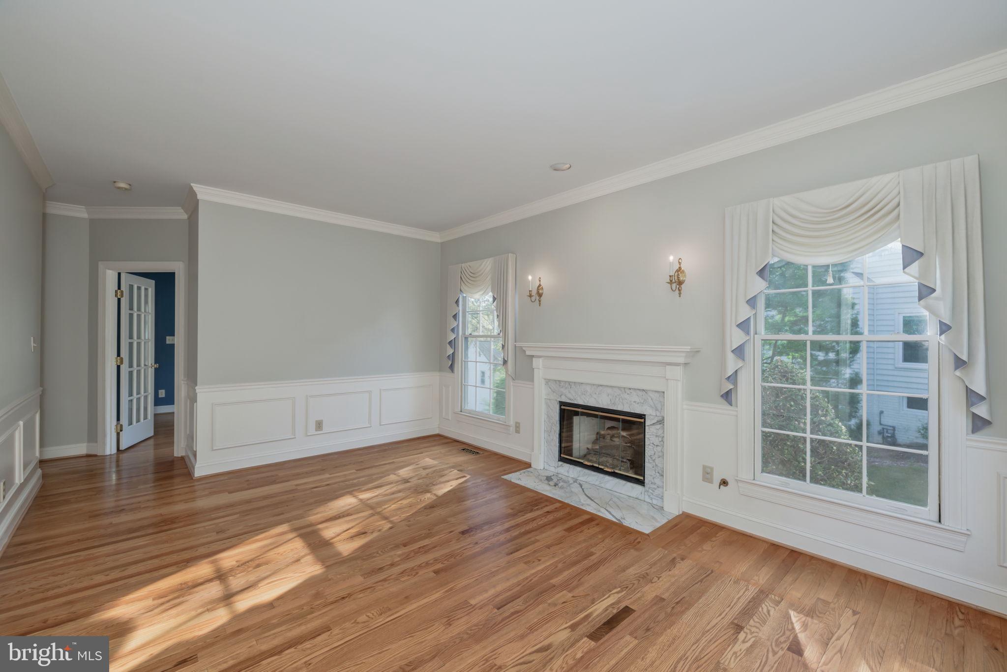 5801 WESTCHESTER STREET